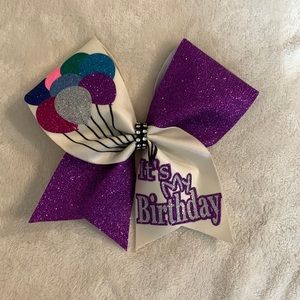 Birthday cheer bow